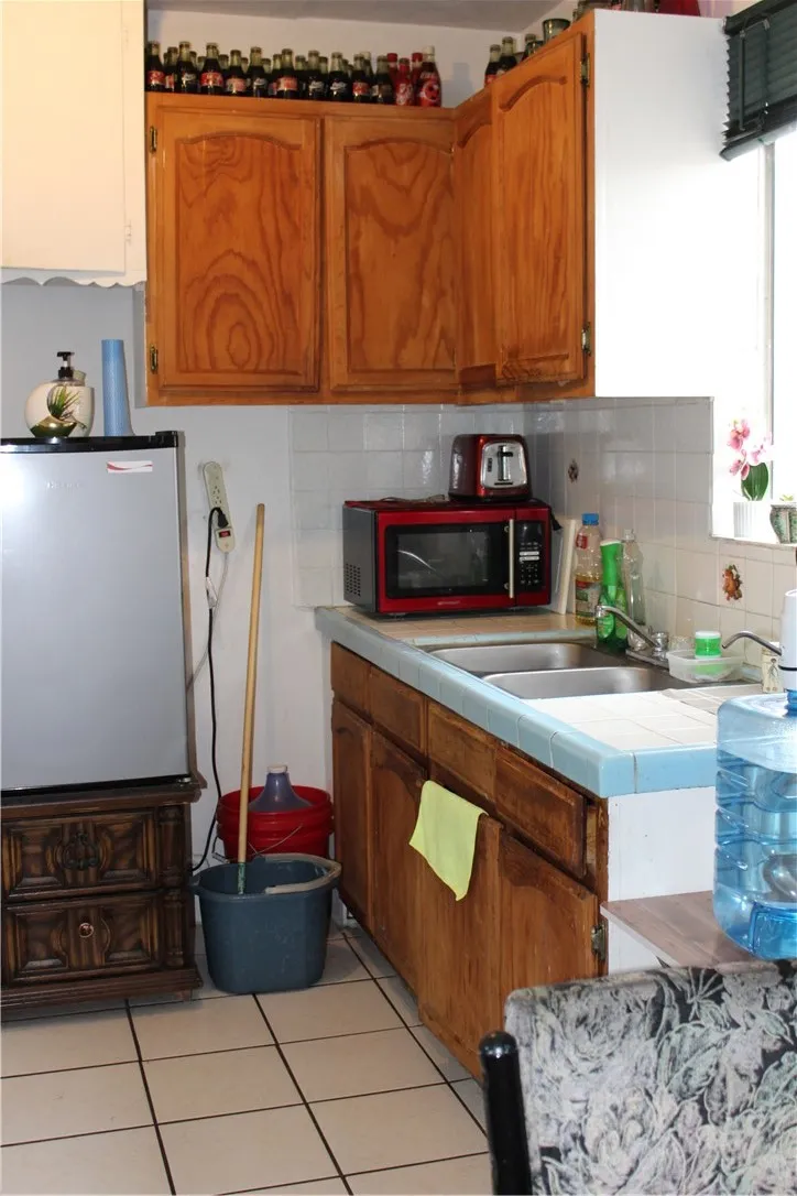 531 S Hillview Avenue, Los Angeles, California 90022 home-pic-46